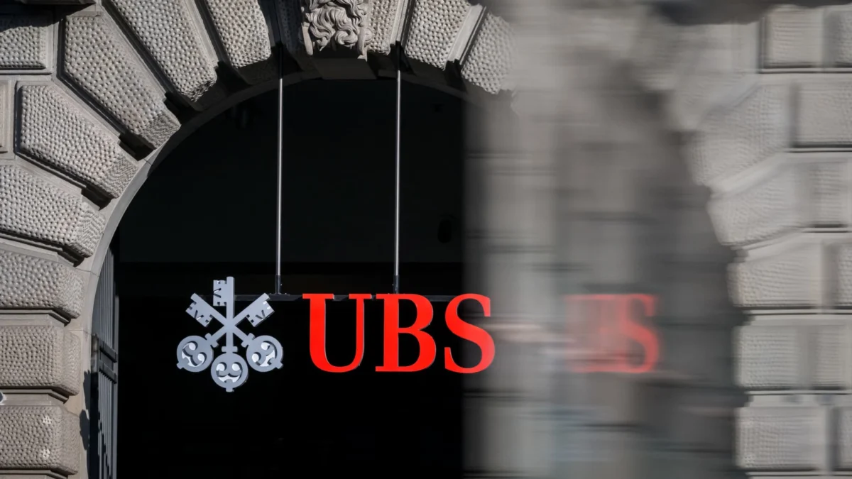 UBS pretax profits jump 27% in third quarter to $3.59 billion