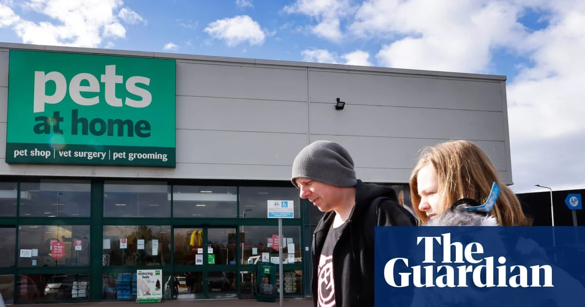 UK Consumer Confidence Drops Sharply Amid Cost-of-Living Pressures