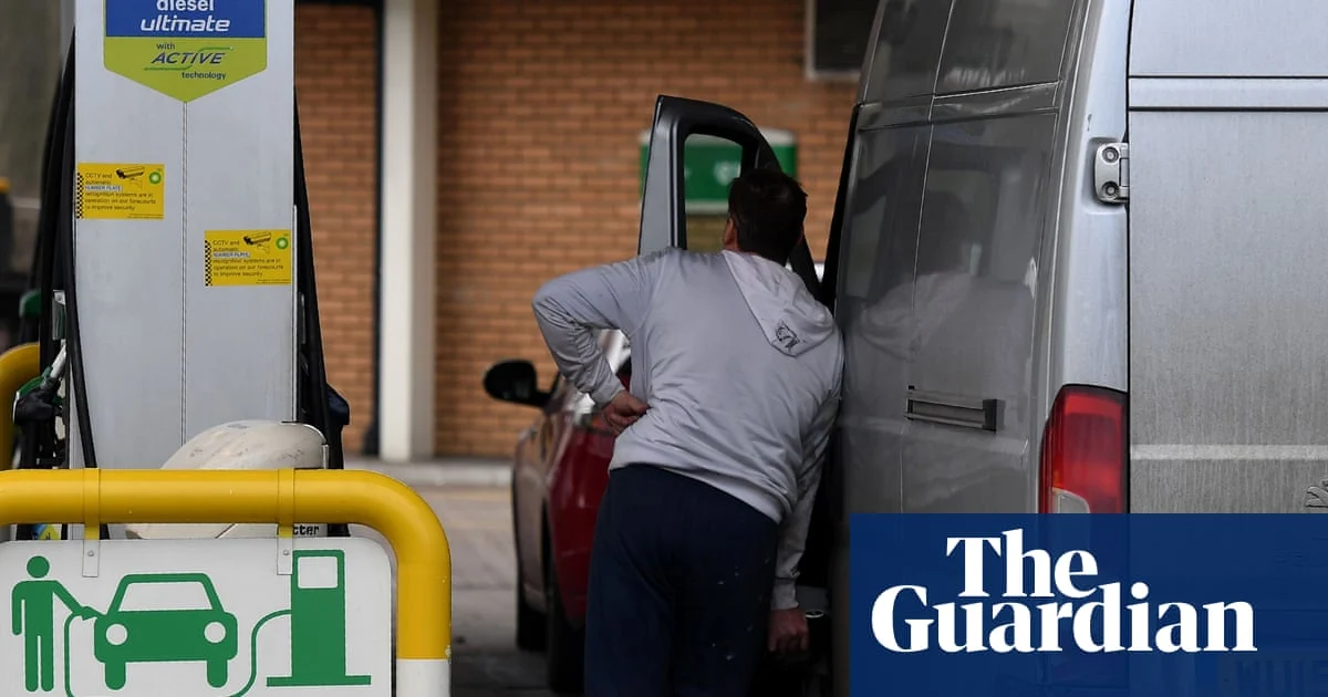 UK Van Drivers Face Extra £2.5bn Diesel Costs Amid Fuel Duty Rise Calls