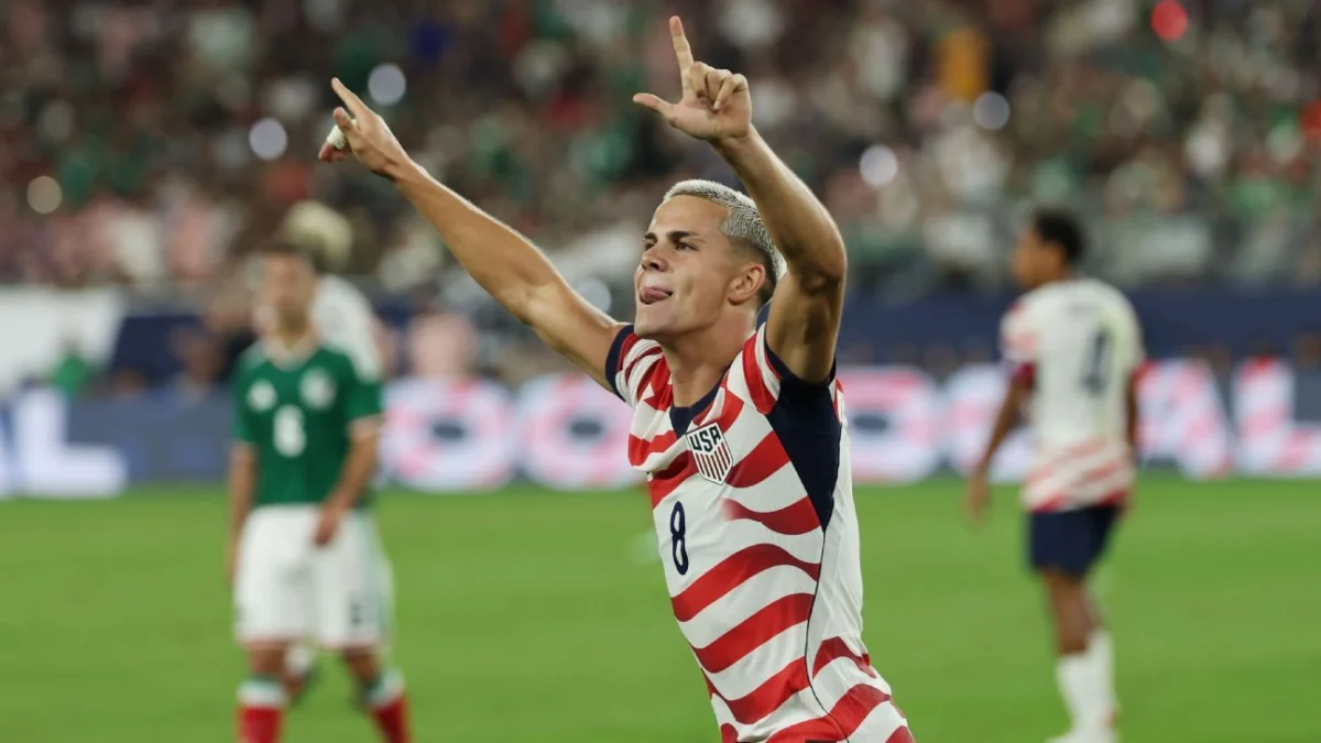 Sullivan, Hall Shine in USMNT Win Over Mexico