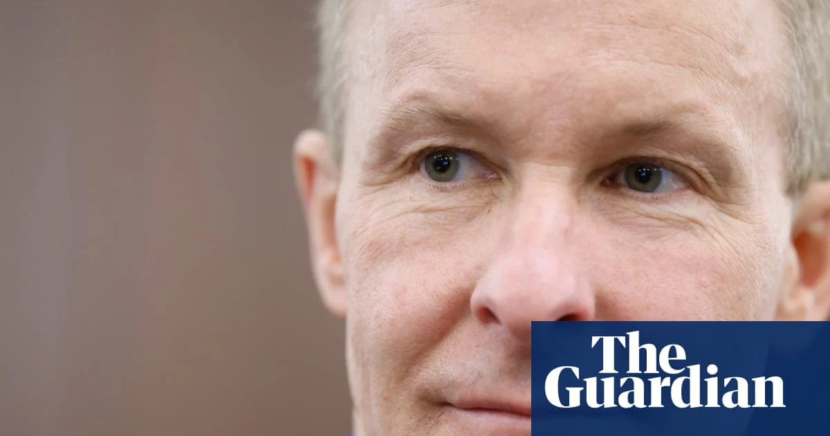 United Airlines CEO Faces Backlash Over Wealth Tax Comments