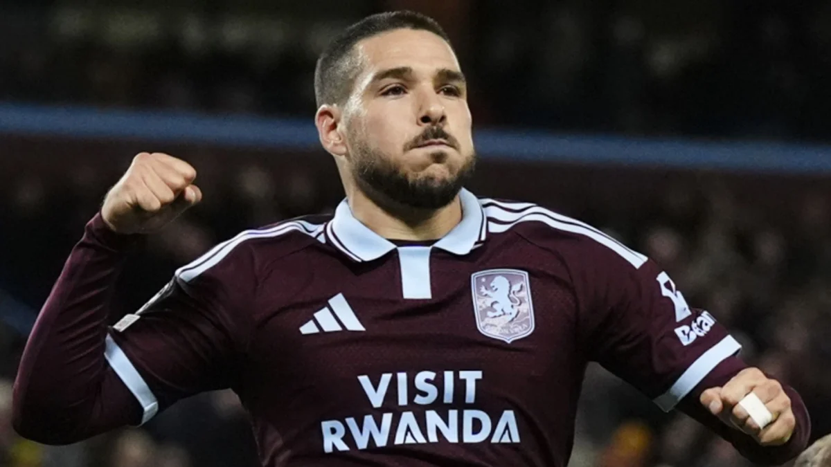 Villa Three Up on Viking, Top of Table