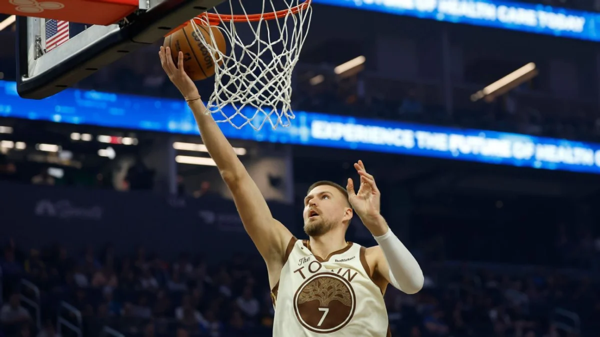 Warriors’ Porzingis out indefinitely but will remain around team