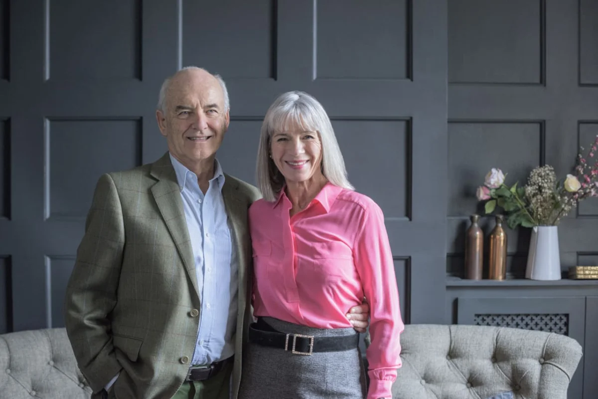 Seniors in 70s Face Mortgage Payoff vs Savings Dilemma