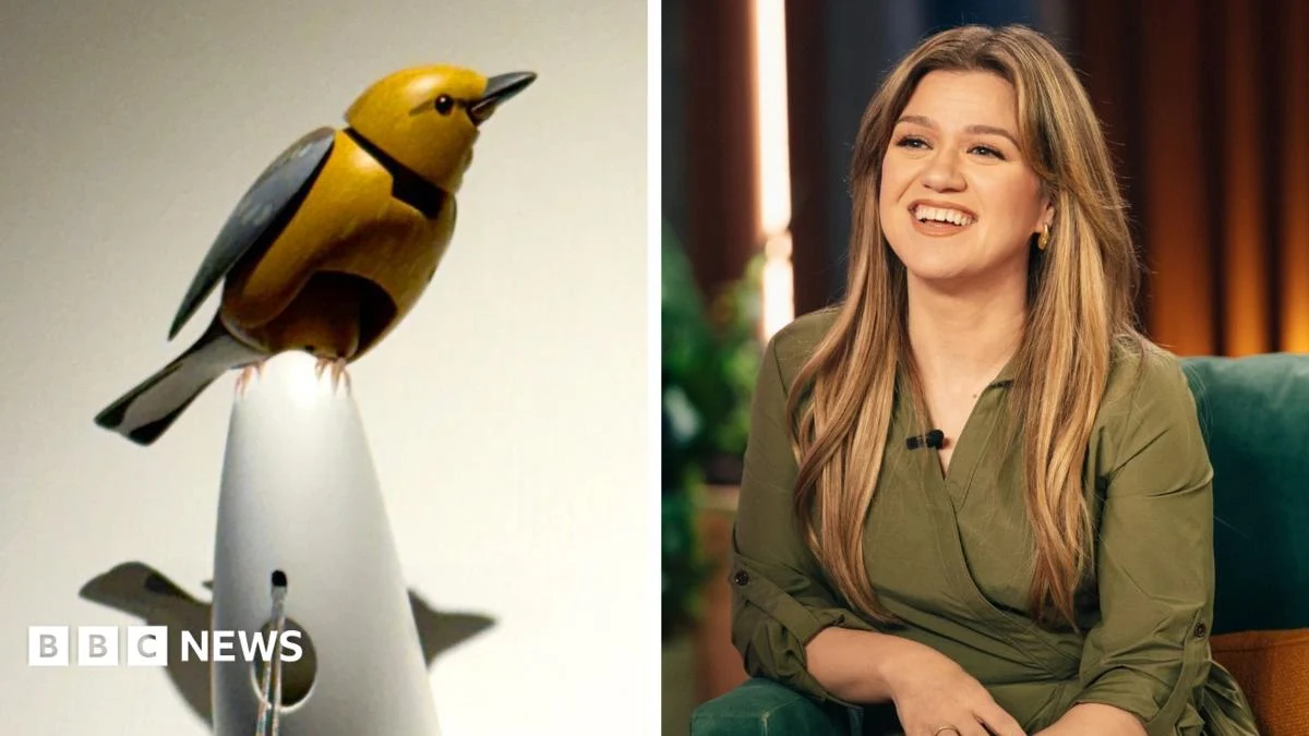 Kelly Clarkson Says Brooklyn Store Employee Looked at Her Like She Couldn’t Afford Item