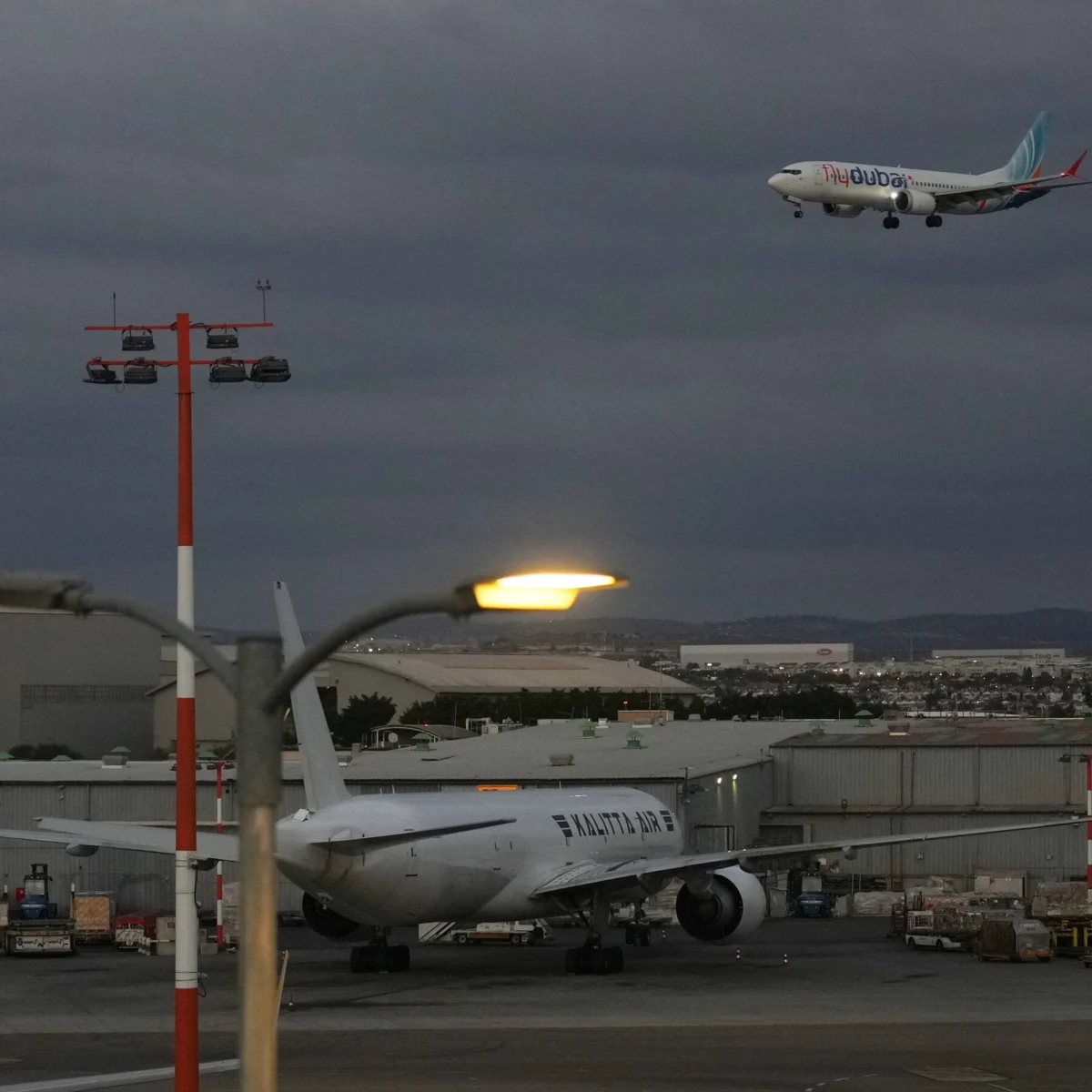 FlyDubai Crash Pilot Scrutinized Over Islamist Views