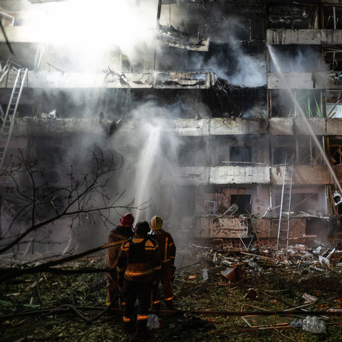 Russia Escalates Winter Pressure on Ukrainian Cities