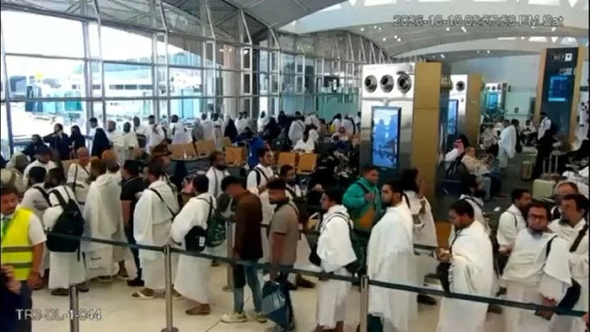 Houthis target Saudi airports in deadliest attack in over a decade