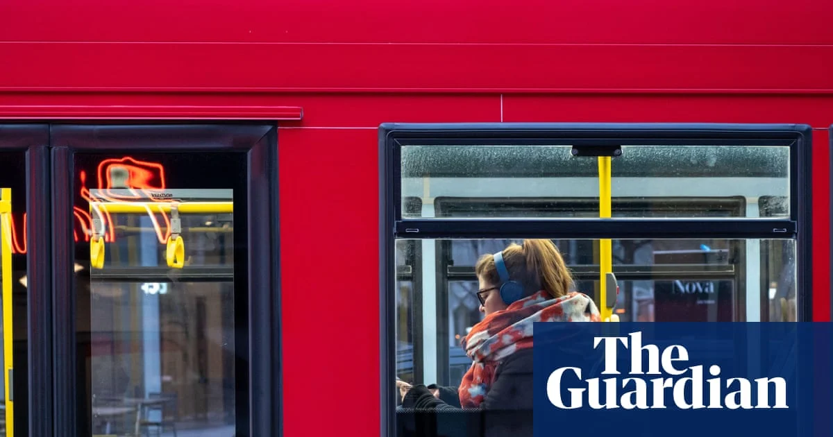 Bus Pass Costs Penalize Non-Smartphone Users, Reader Argues
