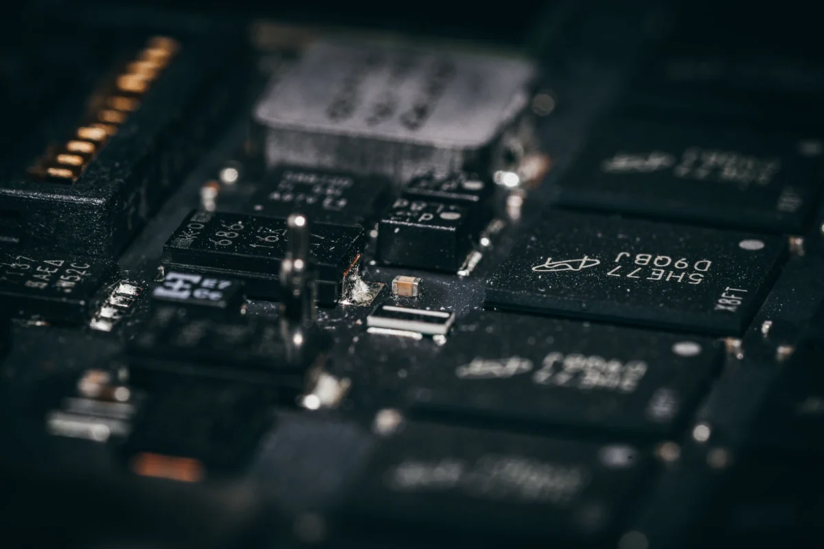 Asia Chip Firms See Strong AI Demand Amid Market Jitters