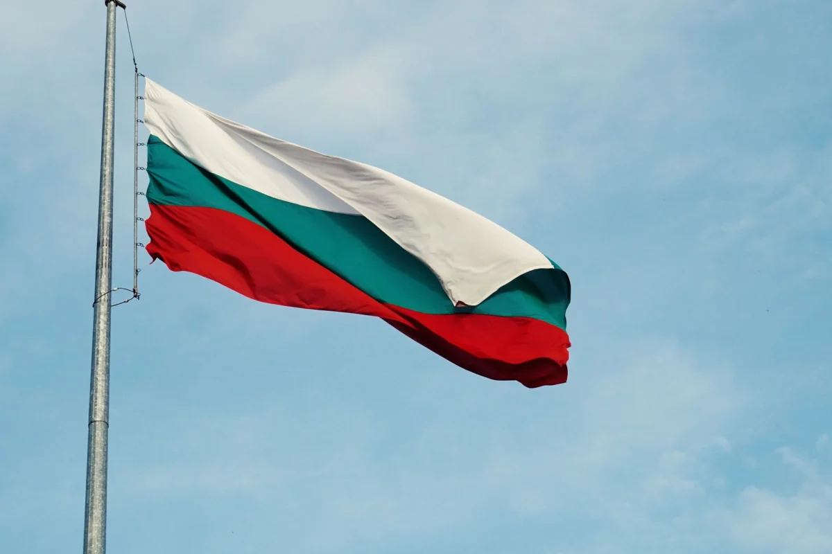 Bulgaria Heads to Presidential Runoff After Close Vote