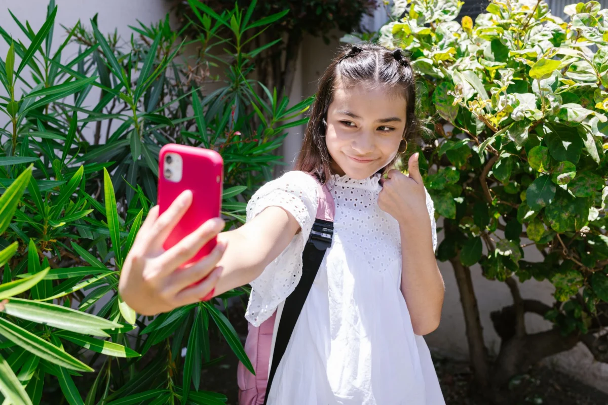 Brazil’s Lula Gets First Smartphone to Connect Online Voters