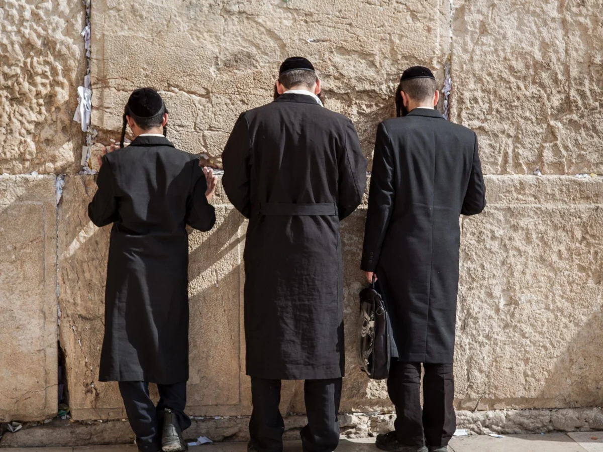 Israeli Fire Kills Four People in Gaza, Medics Say
