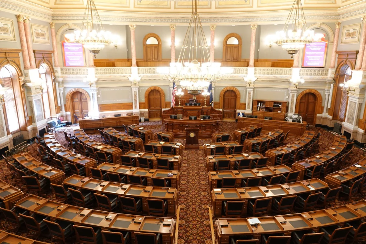 Kansas Becomes Surprise Senate Battleground as GOP Moves In