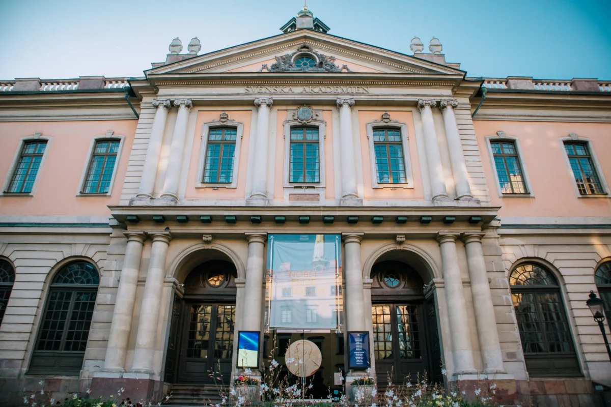 Nobel Chemistry Prize Honors Scientists Who Solved Mirror Molecule Mystery