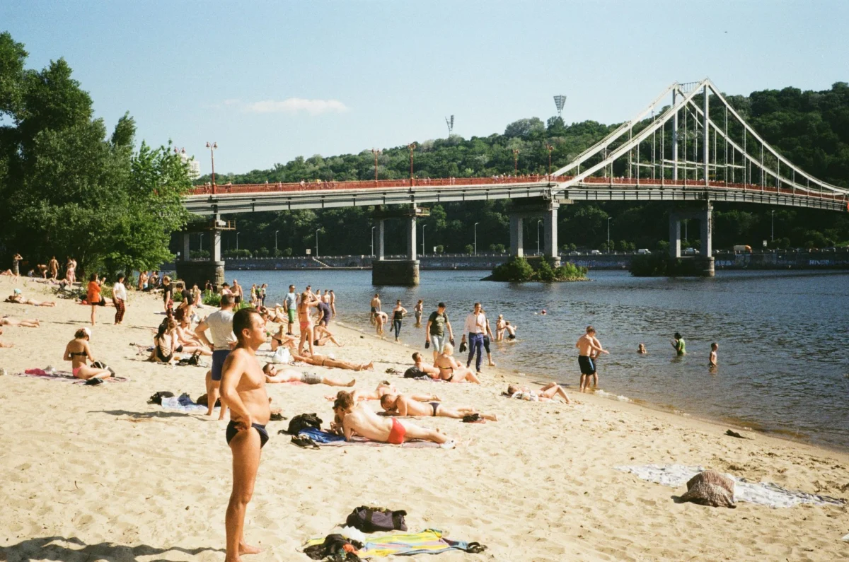 Russia Targets Kyiv Bridges in Bid to Make Capital Unlivable by Winter